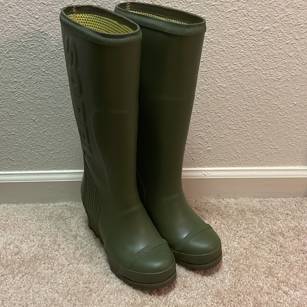 SOREL Women's Olive Green Waterproof Rain Boots - Picture 2 of 11